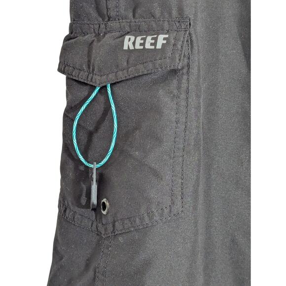 Reef Life's Short Go Surfing Black Cargo Board Shorts Men's Size 34 - Picture 3 of 6
